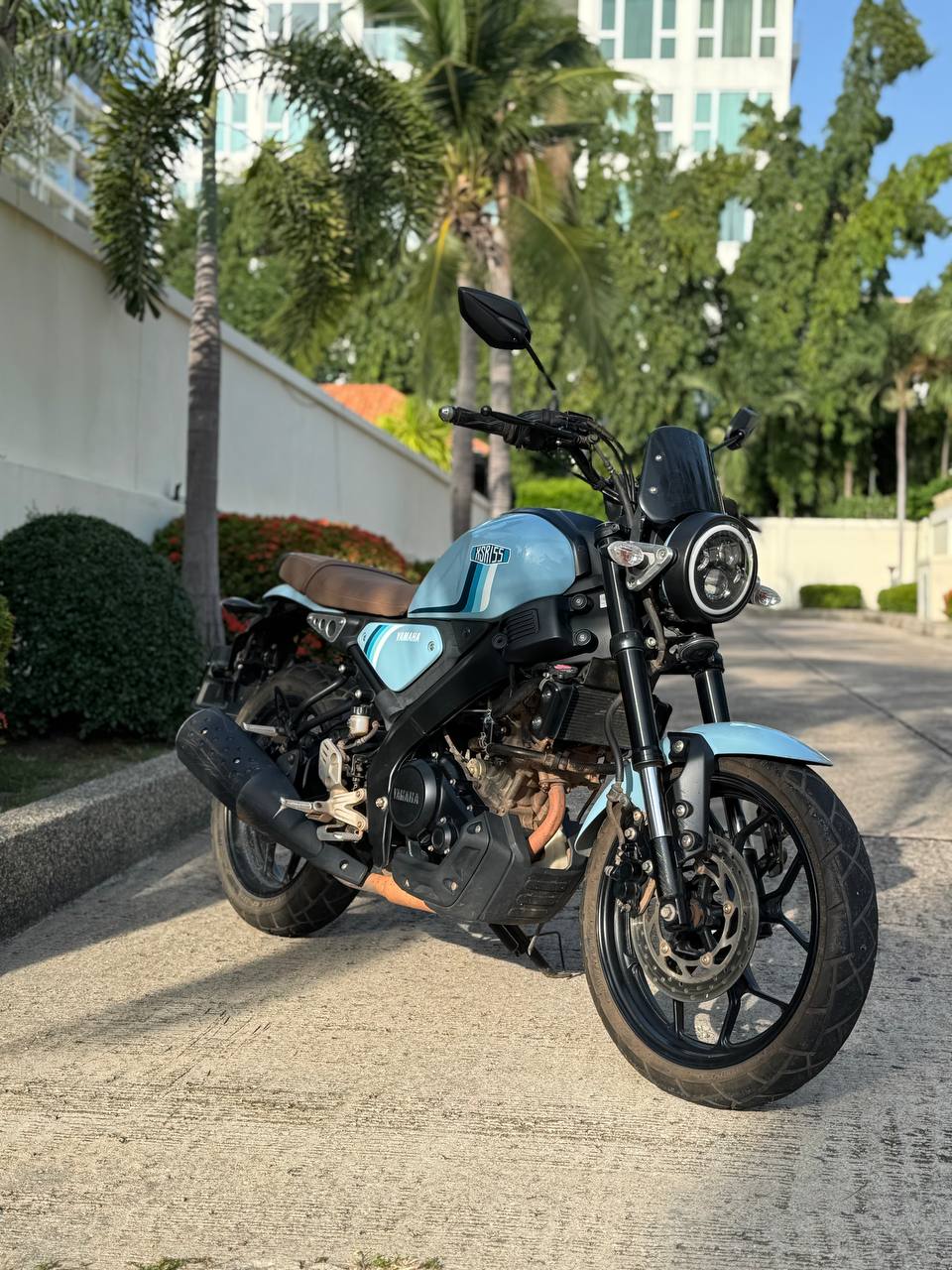 YAMAHA XSR